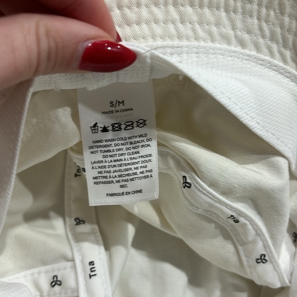 TNA white bucket hat - Picture 5 of 5